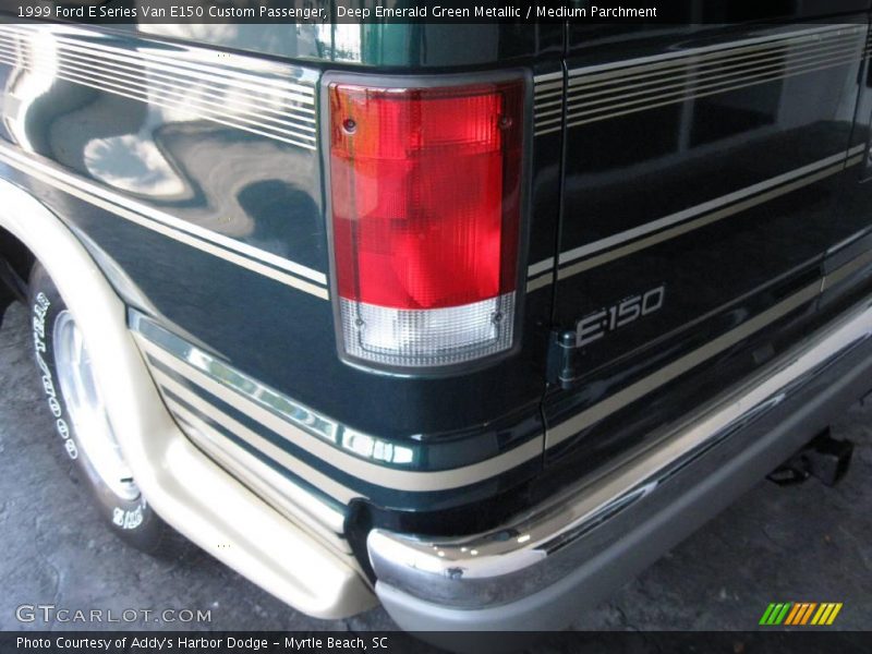 Deep Emerald Green Metallic / Medium Parchment 1999 Ford E Series Van E150 Custom Passenger