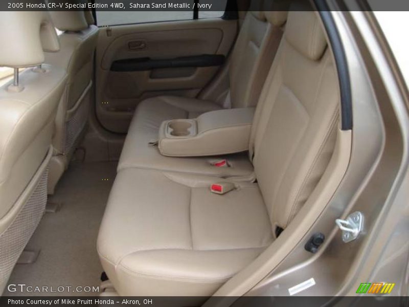 Sahara Sand Metallic / Ivory 2005 Honda CR-V Special Edition 4WD