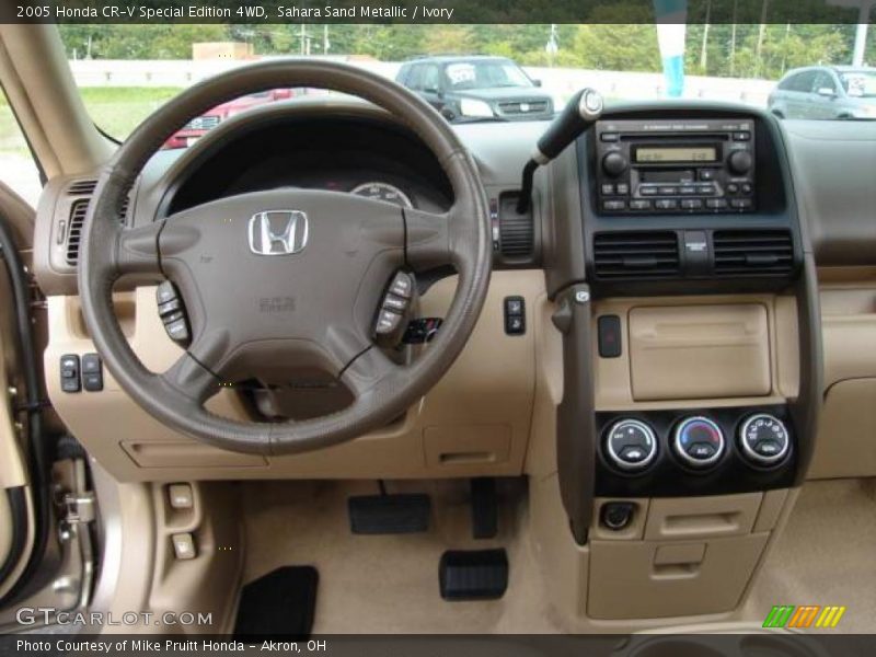 Sahara Sand Metallic / Ivory 2005 Honda CR-V Special Edition 4WD