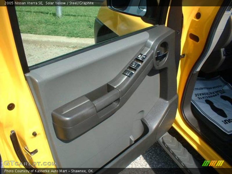 Solar Yellow / Steel/Graphite 2005 Nissan Xterra SE