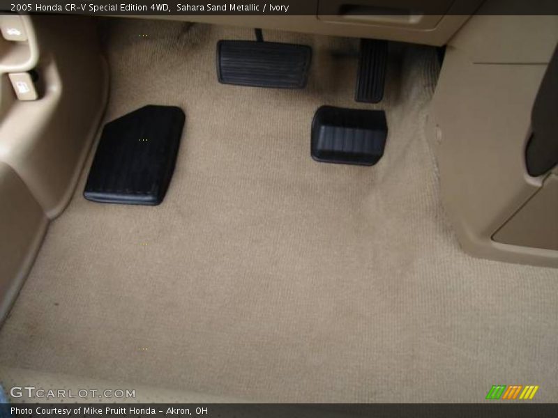 Sahara Sand Metallic / Ivory 2005 Honda CR-V Special Edition 4WD