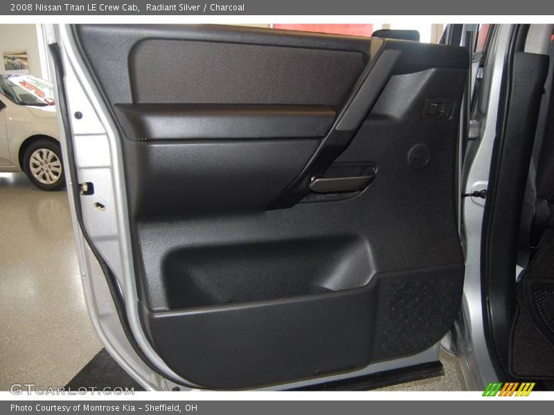 Radiant Silver / Charcoal 2008 Nissan Titan LE Crew Cab