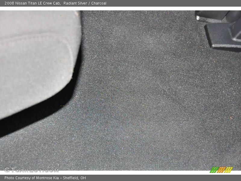 Radiant Silver / Charcoal 2008 Nissan Titan LE Crew Cab