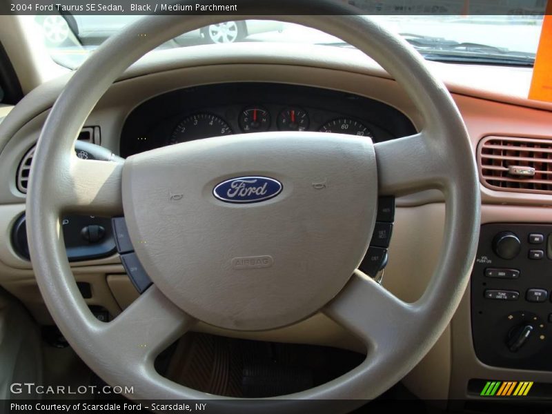 Black / Medium Parchment 2004 Ford Taurus SE Sedan