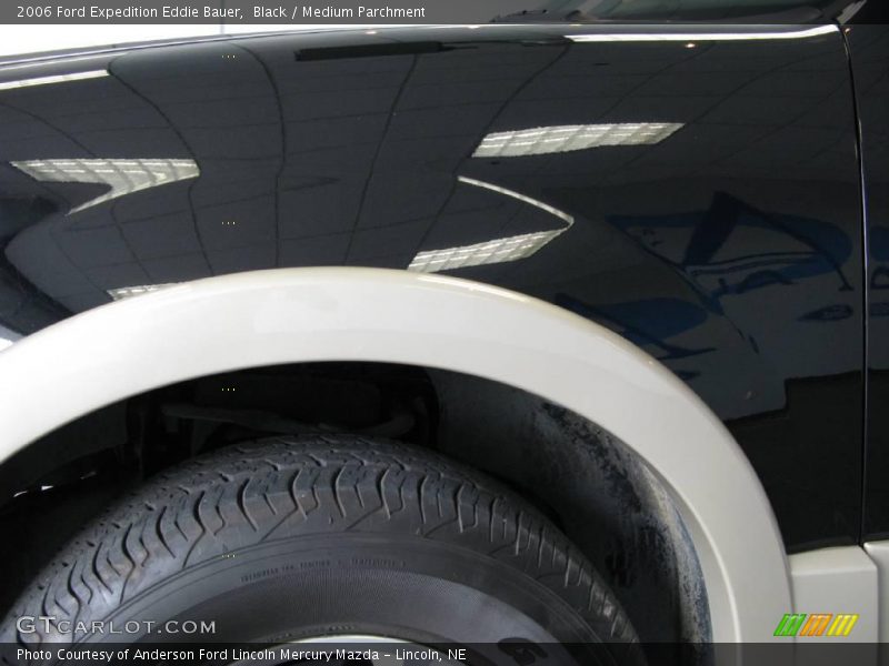 Black / Medium Parchment 2006 Ford Expedition Eddie Bauer