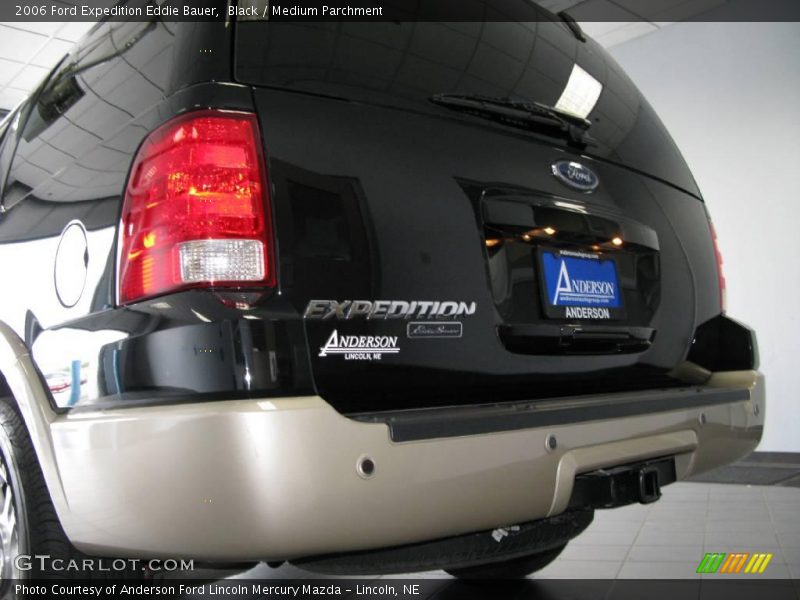 Black / Medium Parchment 2006 Ford Expedition Eddie Bauer