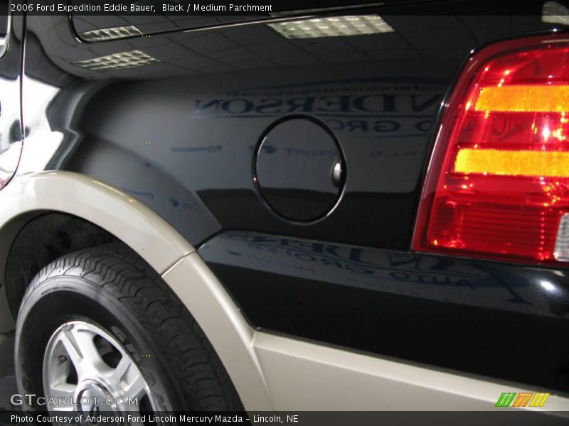 Black / Medium Parchment 2006 Ford Expedition Eddie Bauer