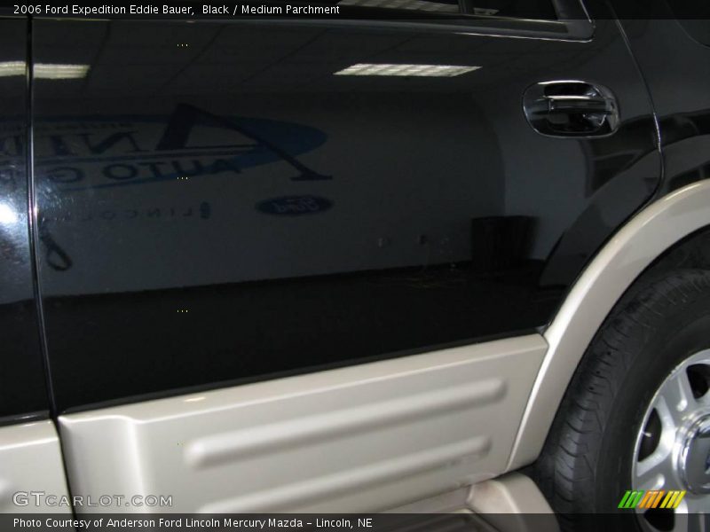 Black / Medium Parchment 2006 Ford Expedition Eddie Bauer