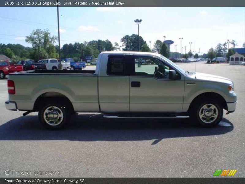 Silver Metallic / Medium Flint Grey 2005 Ford F150 XLT SuperCab