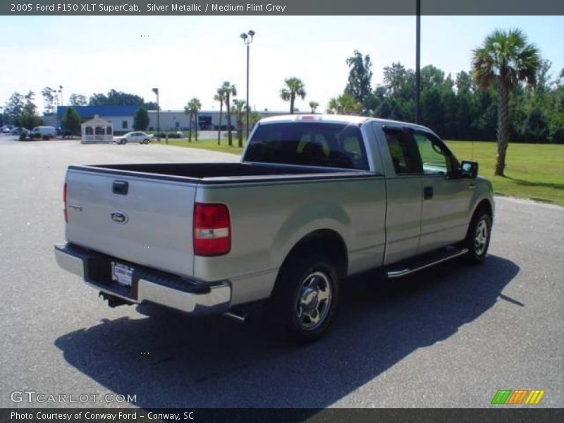 Silver Metallic / Medium Flint Grey 2005 Ford F150 XLT SuperCab
