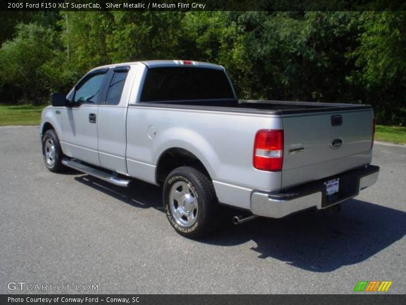 Silver Metallic / Medium Flint Grey 2005 Ford F150 XLT SuperCab