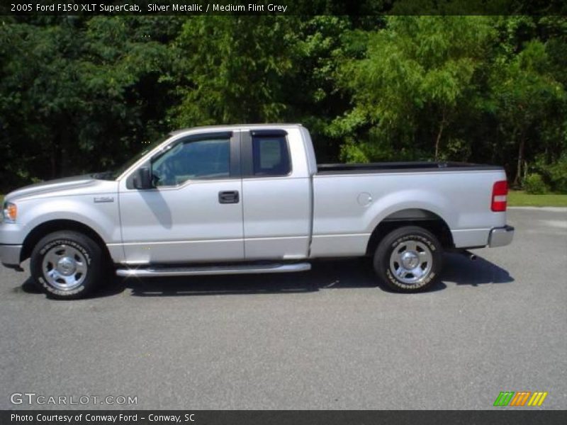 Silver Metallic / Medium Flint Grey 2005 Ford F150 XLT SuperCab