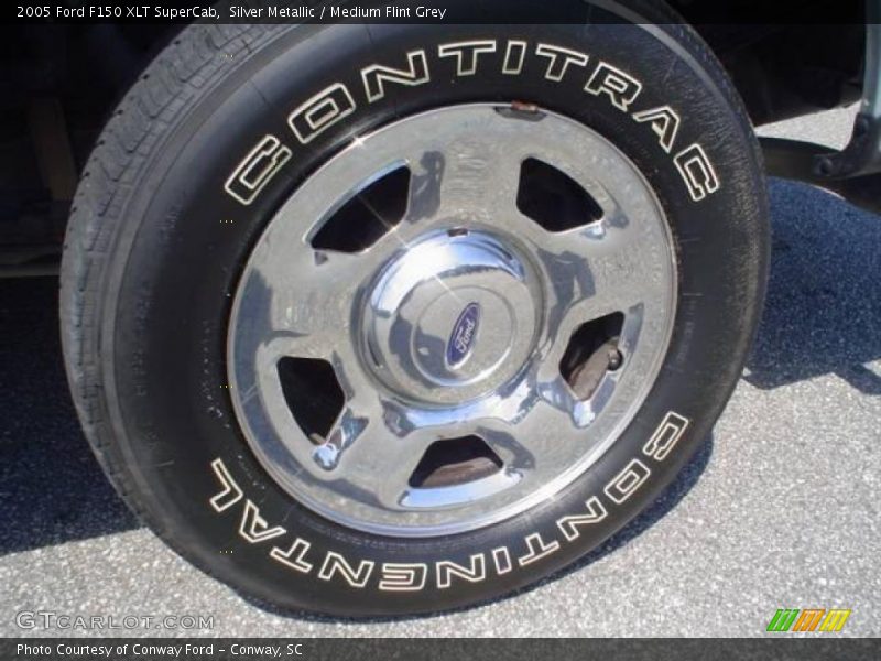 Silver Metallic / Medium Flint Grey 2005 Ford F150 XLT SuperCab