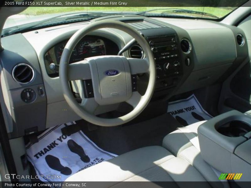 Silver Metallic / Medium Flint Grey 2005 Ford F150 XLT SuperCab