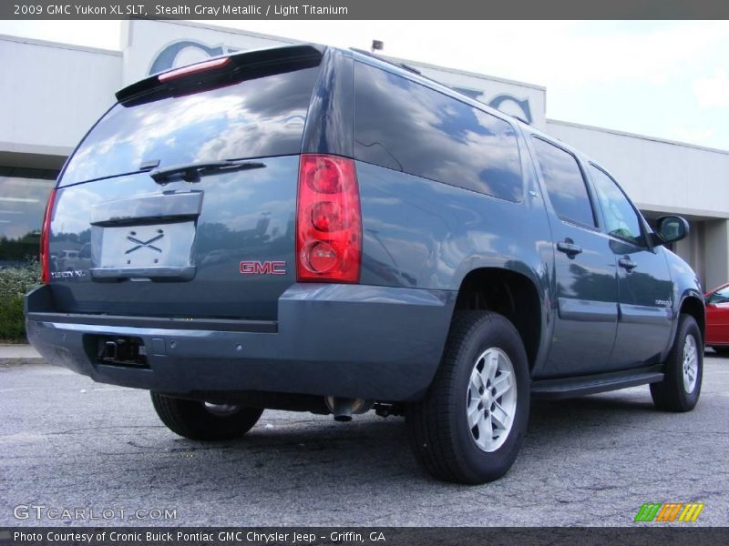 Stealth Gray Metallic / Light Titanium 2009 GMC Yukon XL SLT
