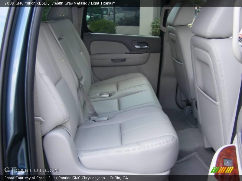 Stealth Gray Metallic / Light Titanium 2009 GMC Yukon XL SLT