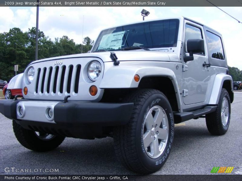 Bright Silver Metallic / Dark Slate Gray/Medium Slate Gray 2009 Jeep Wrangler Sahara 4x4