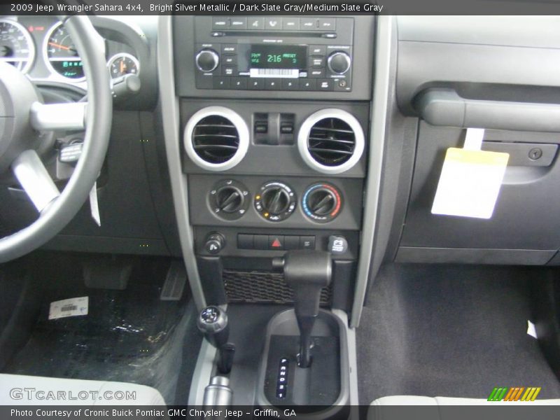 Bright Silver Metallic / Dark Slate Gray/Medium Slate Gray 2009 Jeep Wrangler Sahara 4x4