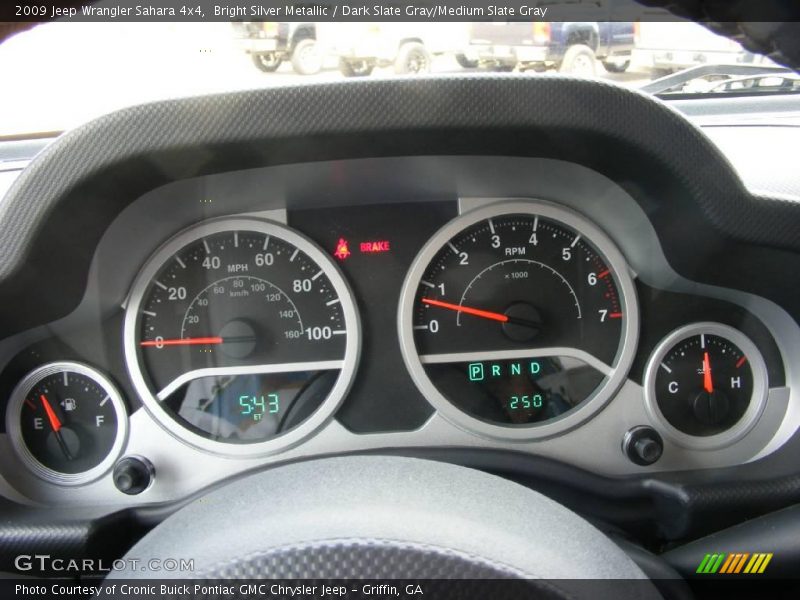 Bright Silver Metallic / Dark Slate Gray/Medium Slate Gray 2009 Jeep Wrangler Sahara 4x4