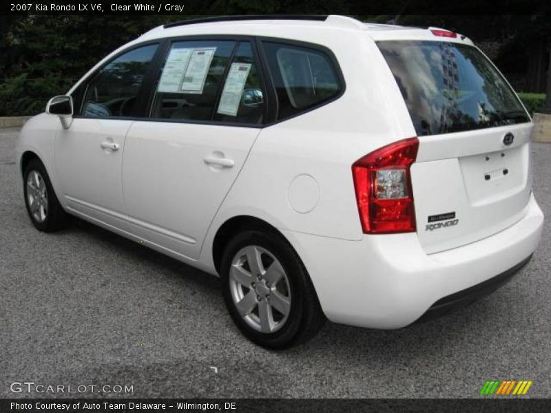 Clear White / Gray 2007 Kia Rondo LX V6