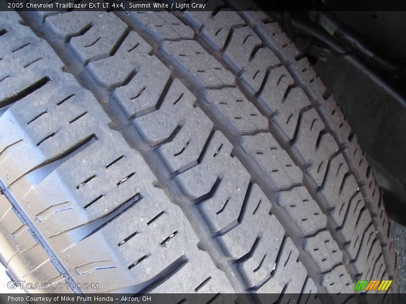 Summit White / Light Gray 2005 Chevrolet TrailBlazer EXT LT 4x4