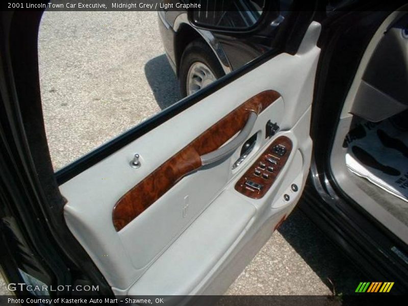 Midnight Grey / Light Graphite 2001 Lincoln Town Car Executive