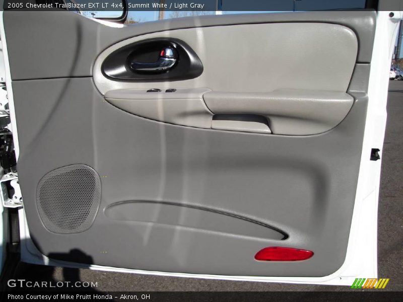 Summit White / Light Gray 2005 Chevrolet TrailBlazer EXT LT 4x4