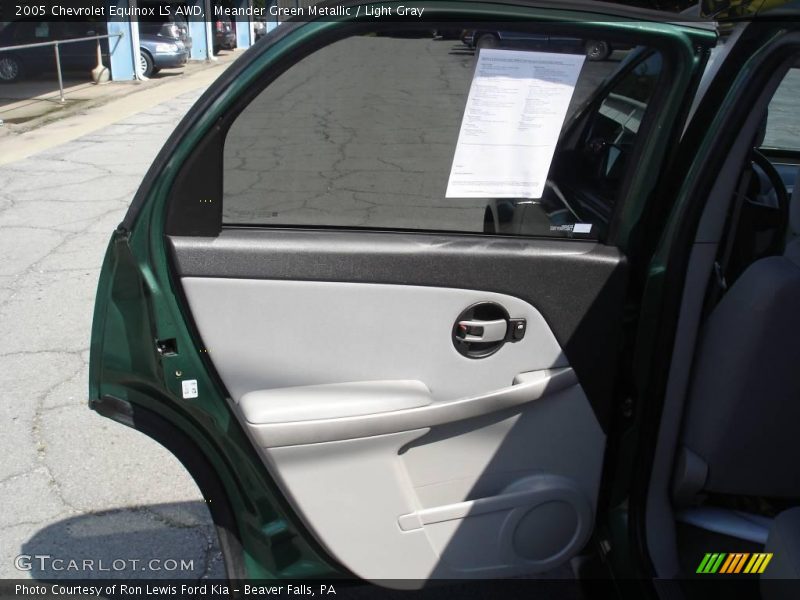 Meander Green Metallic / Light Gray 2005 Chevrolet Equinox LS AWD