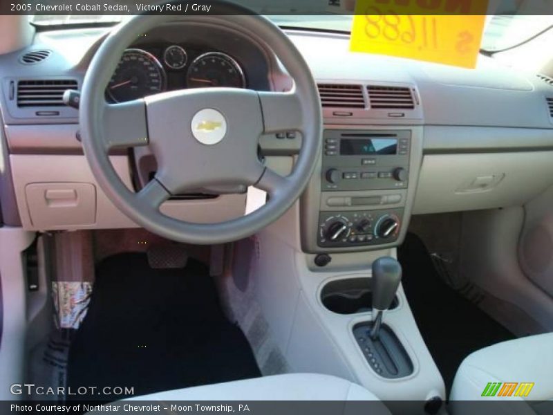 Victory Red / Gray 2005 Chevrolet Cobalt Sedan