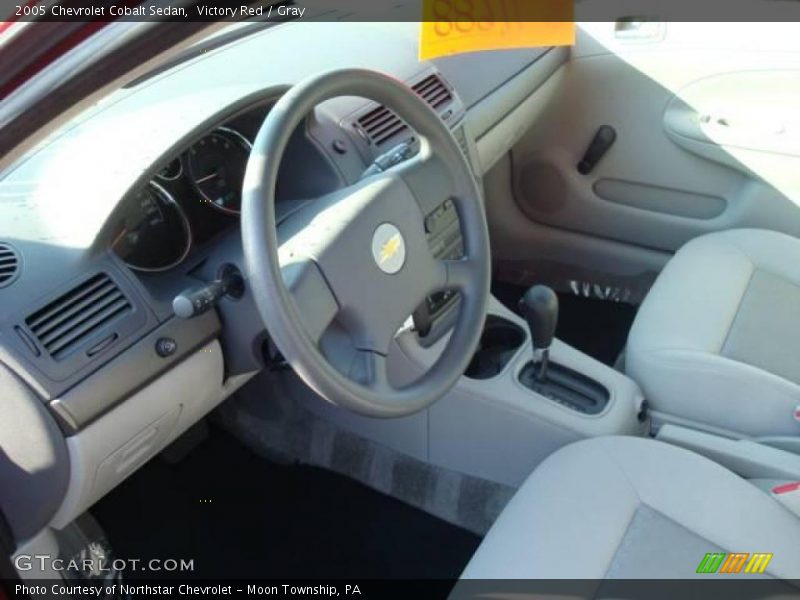 Victory Red / Gray 2005 Chevrolet Cobalt Sedan