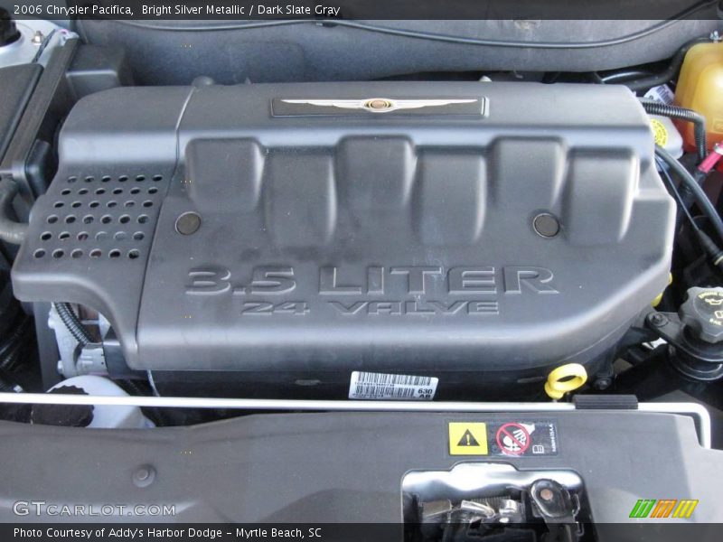 Bright Silver Metallic / Dark Slate Gray 2006 Chrysler Pacifica