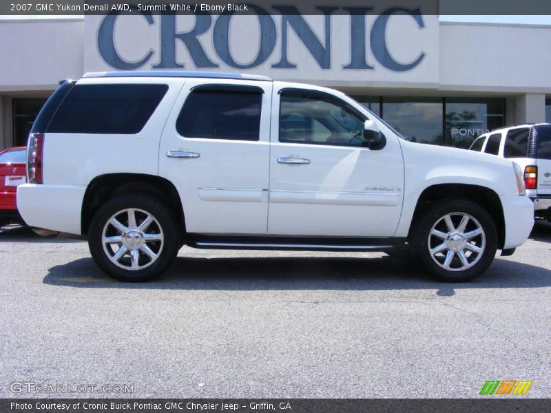 Summit White / Ebony Black 2007 GMC Yukon Denali AWD