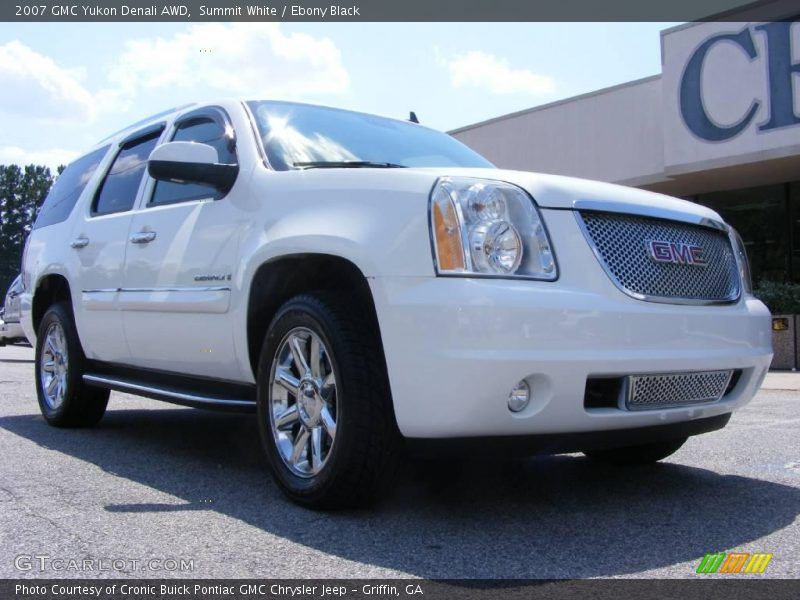 Summit White / Ebony Black 2007 GMC Yukon Denali AWD