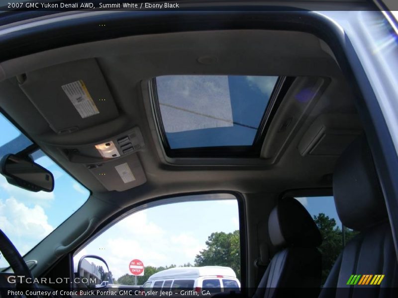 Summit White / Ebony Black 2007 GMC Yukon Denali AWD
