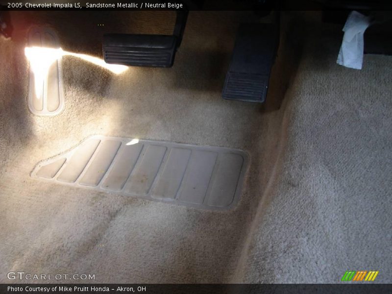 Sandstone Metallic / Neutral Beige 2005 Chevrolet Impala LS