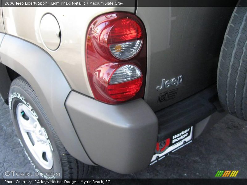 Light Khaki Metallic / Medium Slate Gray 2006 Jeep Liberty Sport