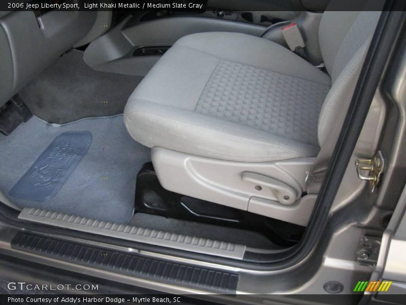 Light Khaki Metallic / Medium Slate Gray 2006 Jeep Liberty Sport