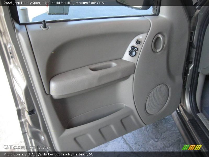 Light Khaki Metallic / Medium Slate Gray 2006 Jeep Liberty Sport