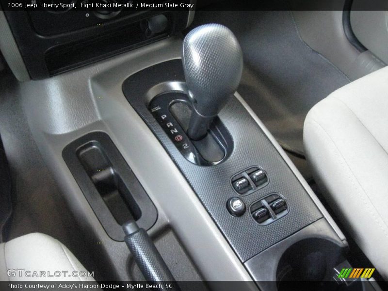 Light Khaki Metallic / Medium Slate Gray 2006 Jeep Liberty Sport