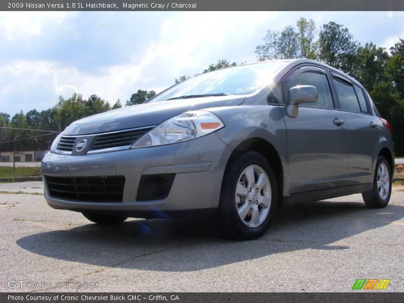 Magnetic Gray / Charcoal 2009 Nissan Versa 1.8 SL Hatchback