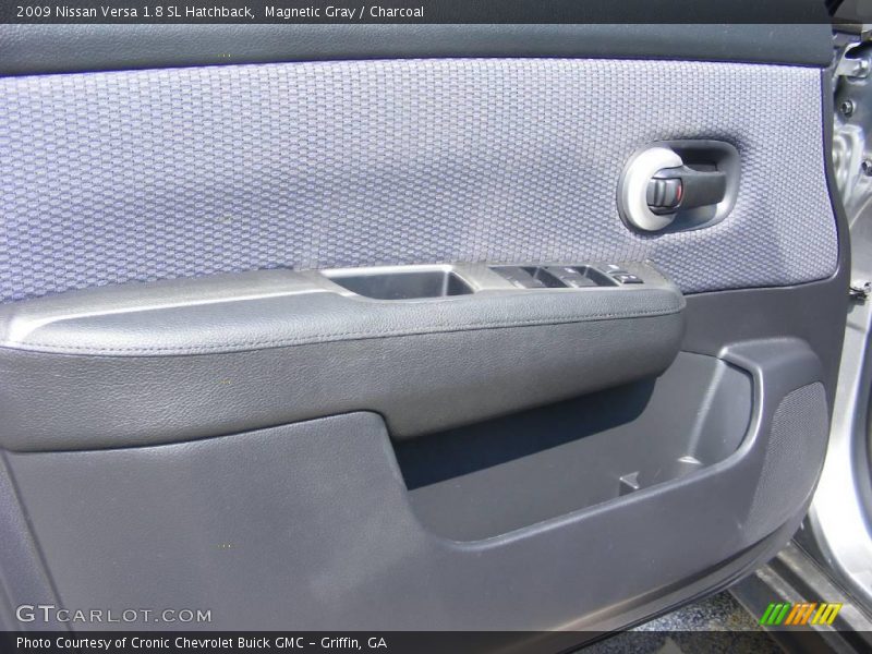 Magnetic Gray / Charcoal 2009 Nissan Versa 1.8 SL Hatchback