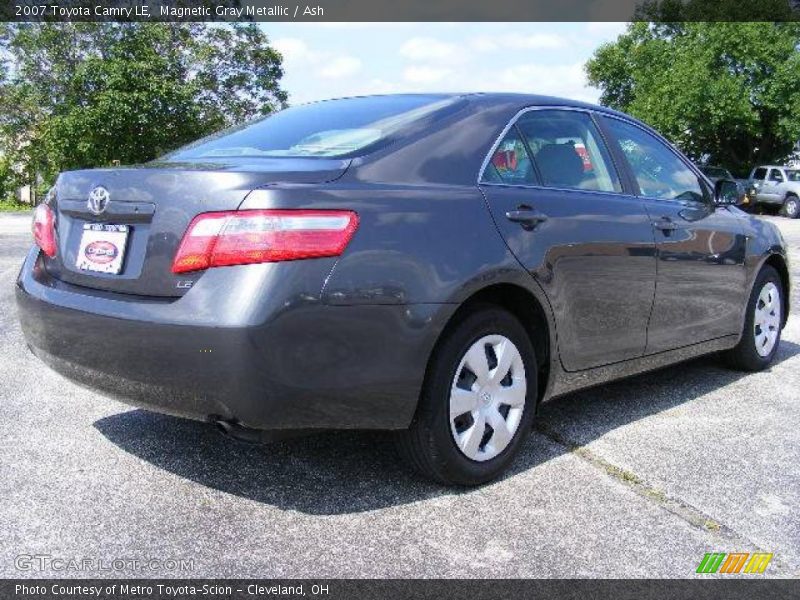 Magnetic Gray Metallic / Ash 2007 Toyota Camry LE