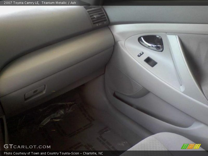 Titanium Metallic / Ash 2007 Toyota Camry LE