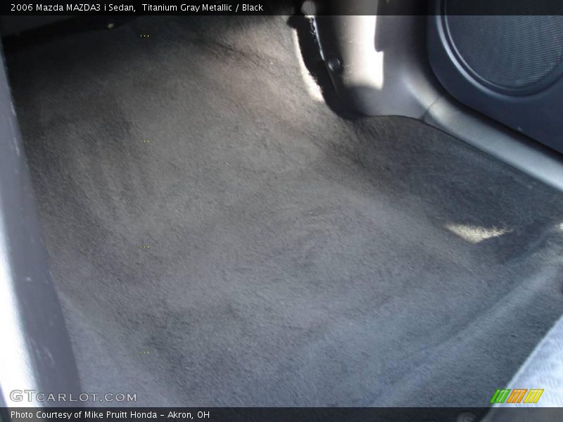 Titanium Gray Metallic / Black 2006 Mazda MAZDA3 i Sedan