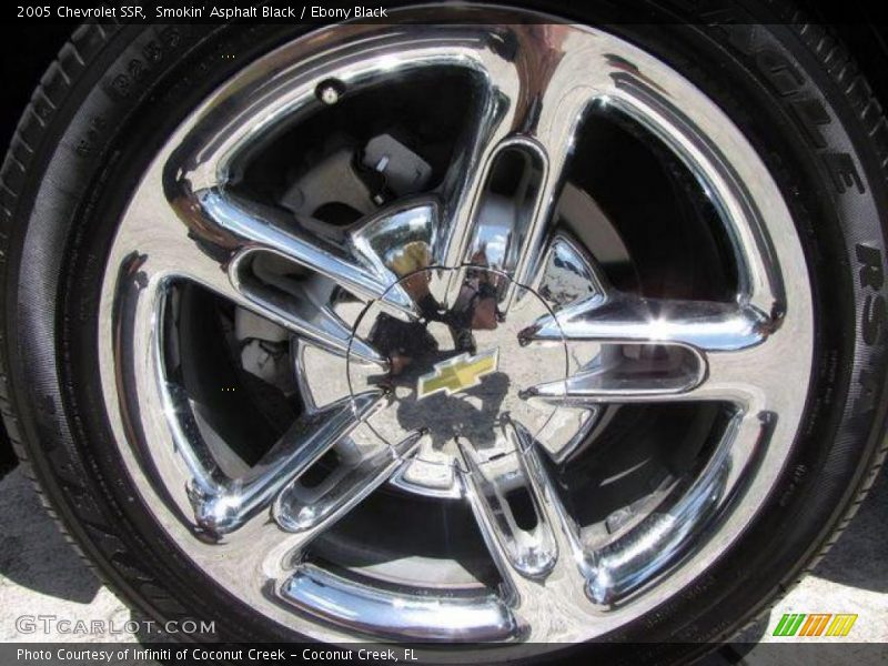 Smokin' Asphalt Black / Ebony Black 2005 Chevrolet SSR