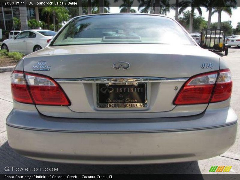 Sandrock Beige / Beige 2000 Infiniti I 30