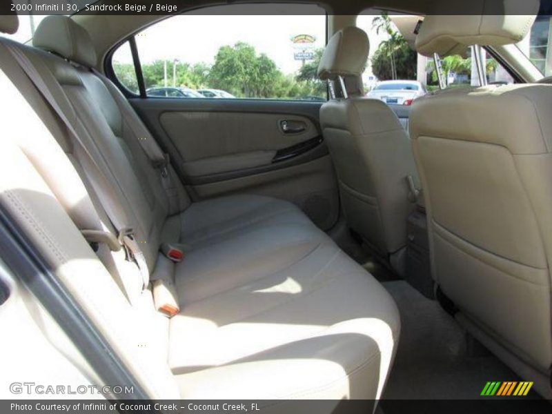 Sandrock Beige / Beige 2000 Infiniti I 30