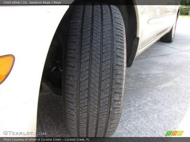 Sandrock Beige / Beige 2000 Infiniti I 30