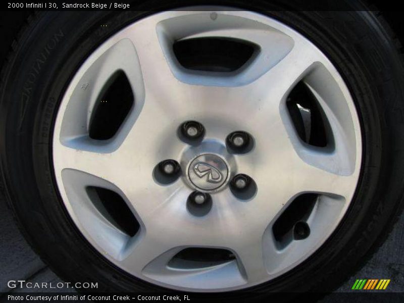 Sandrock Beige / Beige 2000 Infiniti I 30