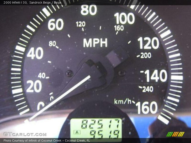 Sandrock Beige / Beige 2000 Infiniti I 30